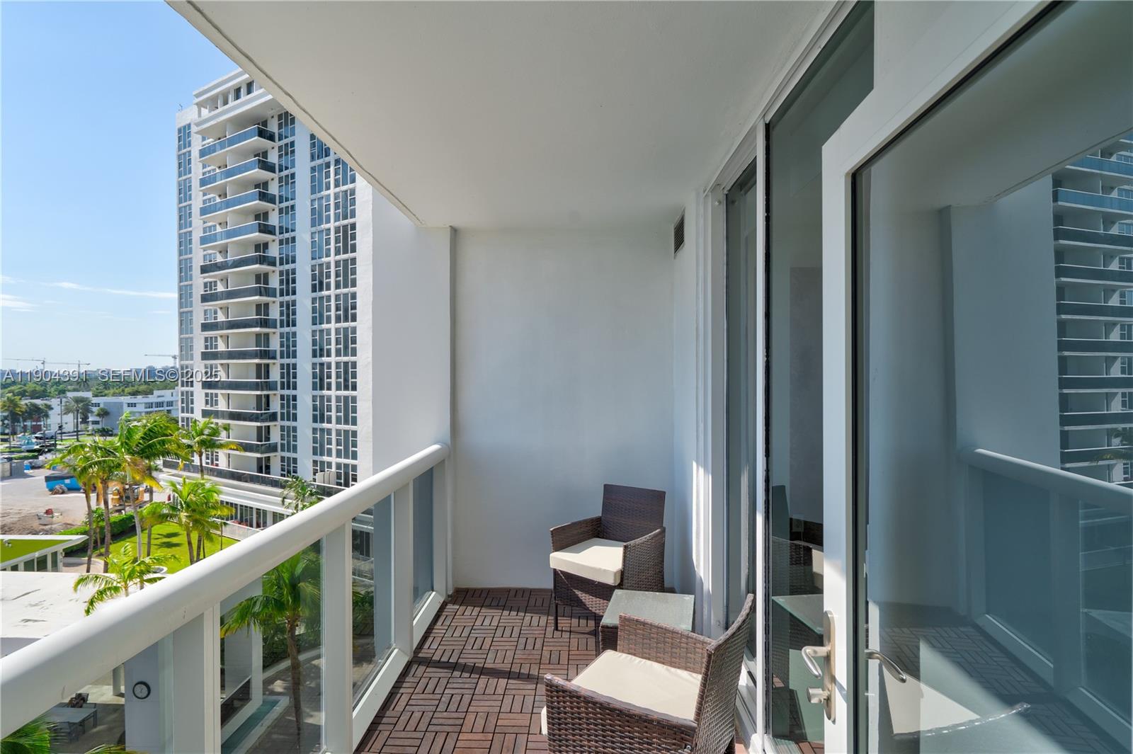 10275 COLLINS AV #514, Bal Harbour FL 33154