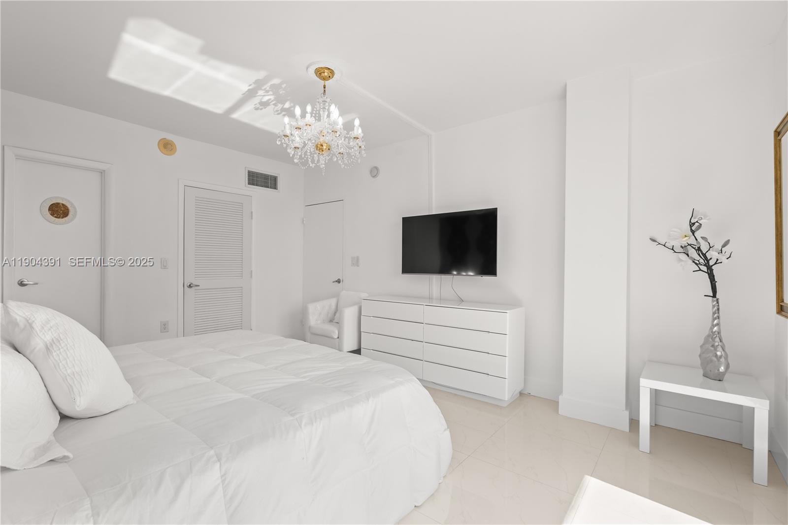 10275 COLLINS AV #514, Bal Harbour FL 33154