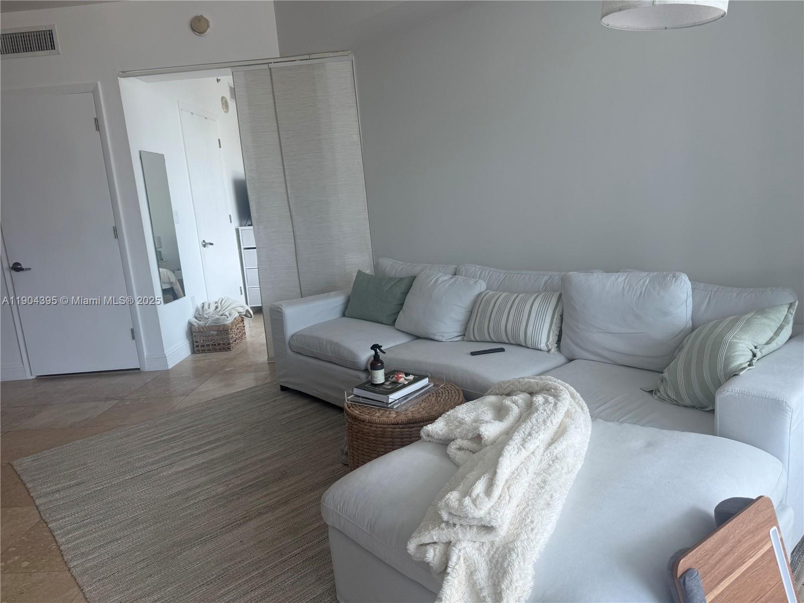 350 S Miami Ave #1707, Miami FL 33130