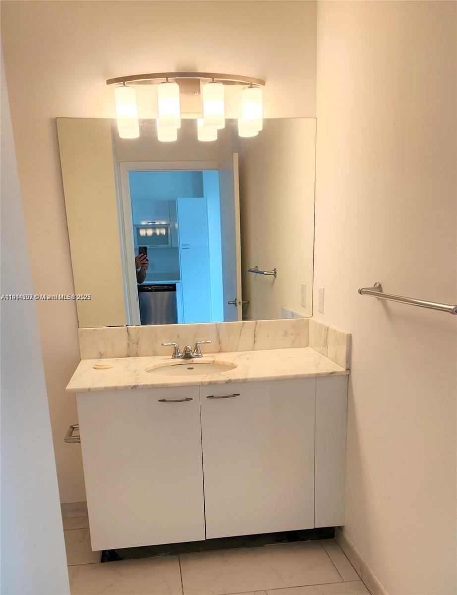 133 NE 2nd Ave #2207, Miami FL 33132