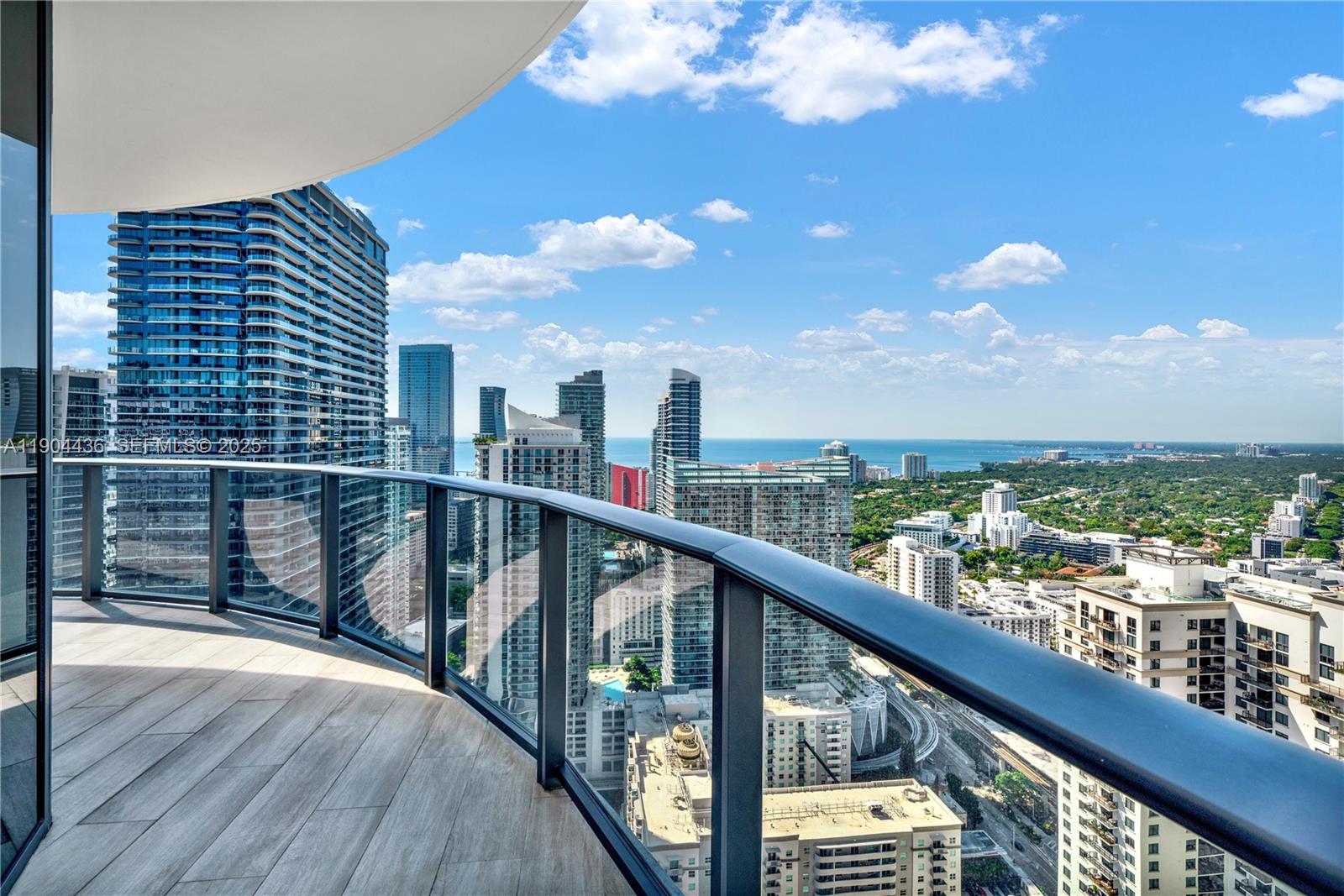 45 SW 9th St #4306, Miami FL 33130