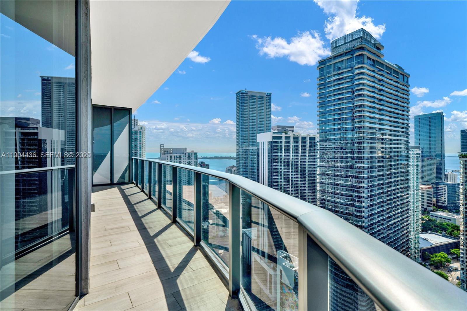 45 SW 9th St #4306, Miami FL 33130