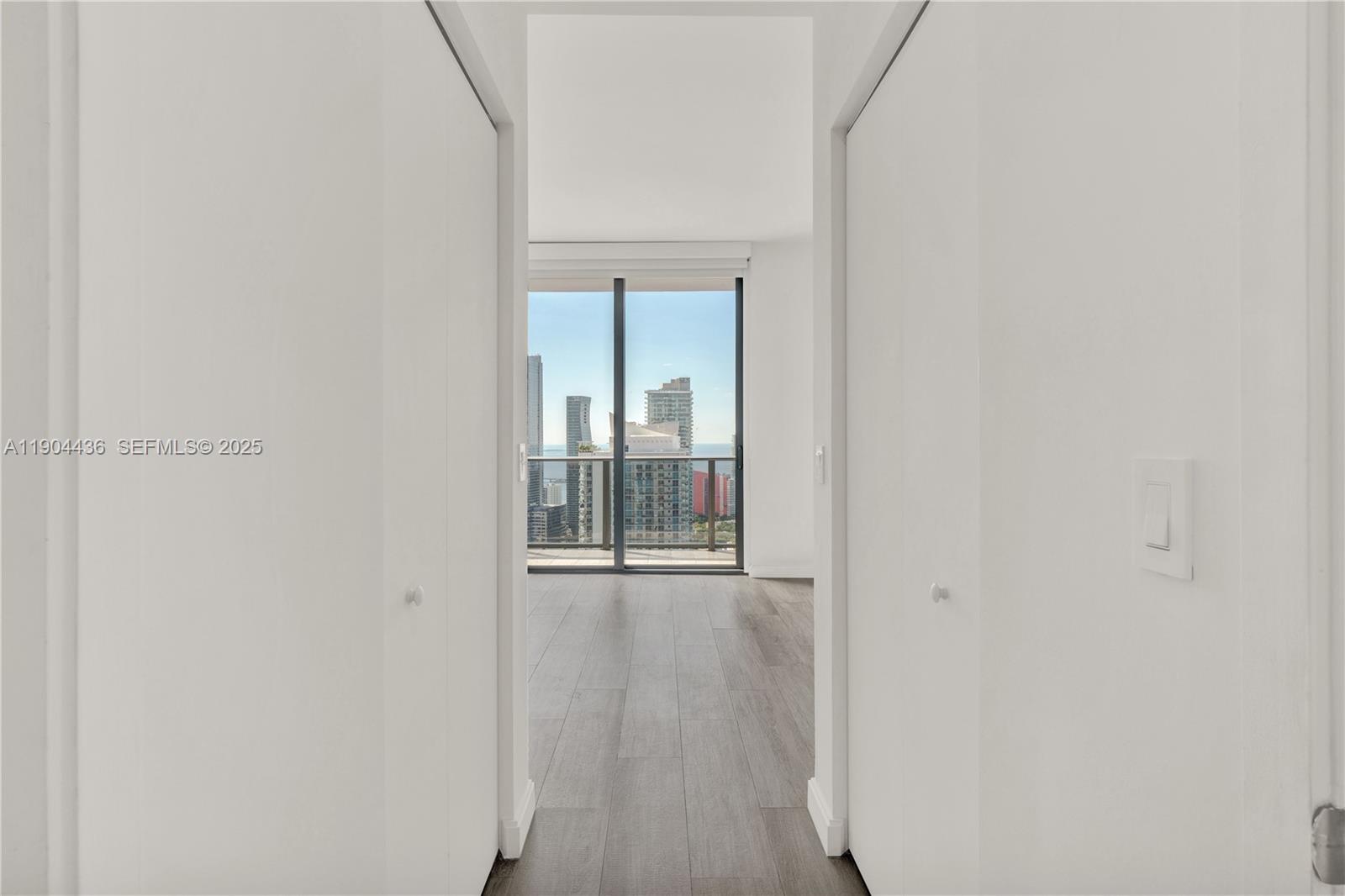 45 SW 9th St #4306, Miami FL 33130