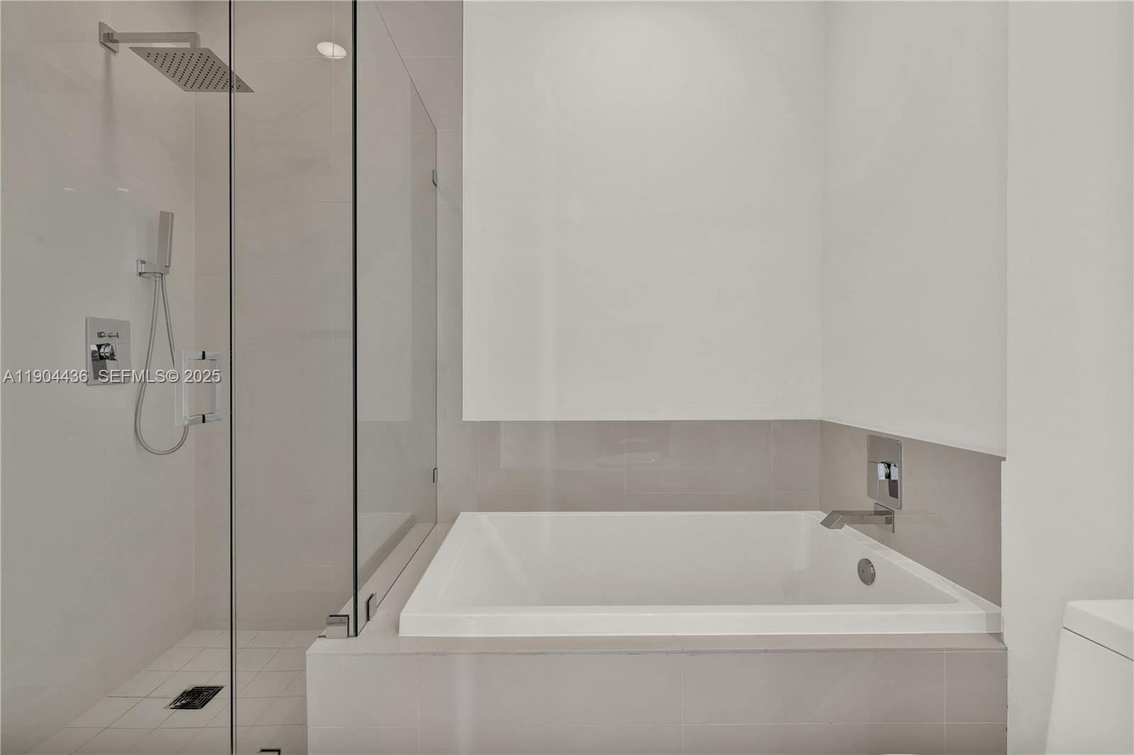 45 SW 9th St #4306, Miami FL 33130