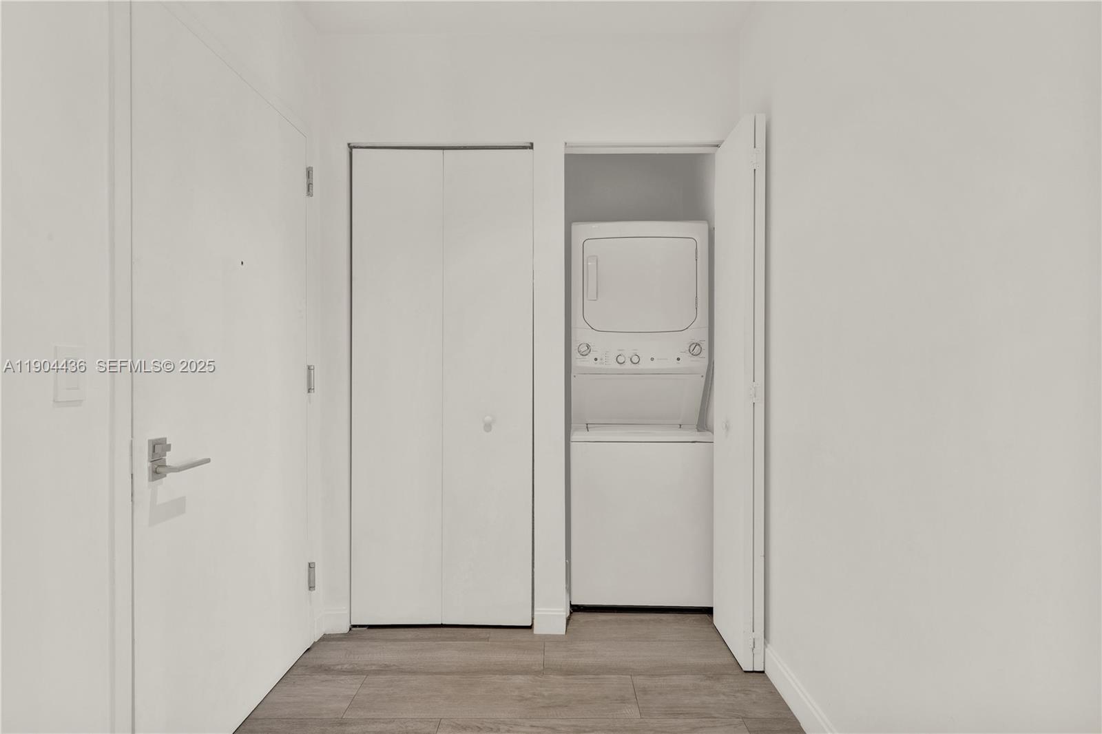 45 SW 9th St #4306, Miami FL 33130