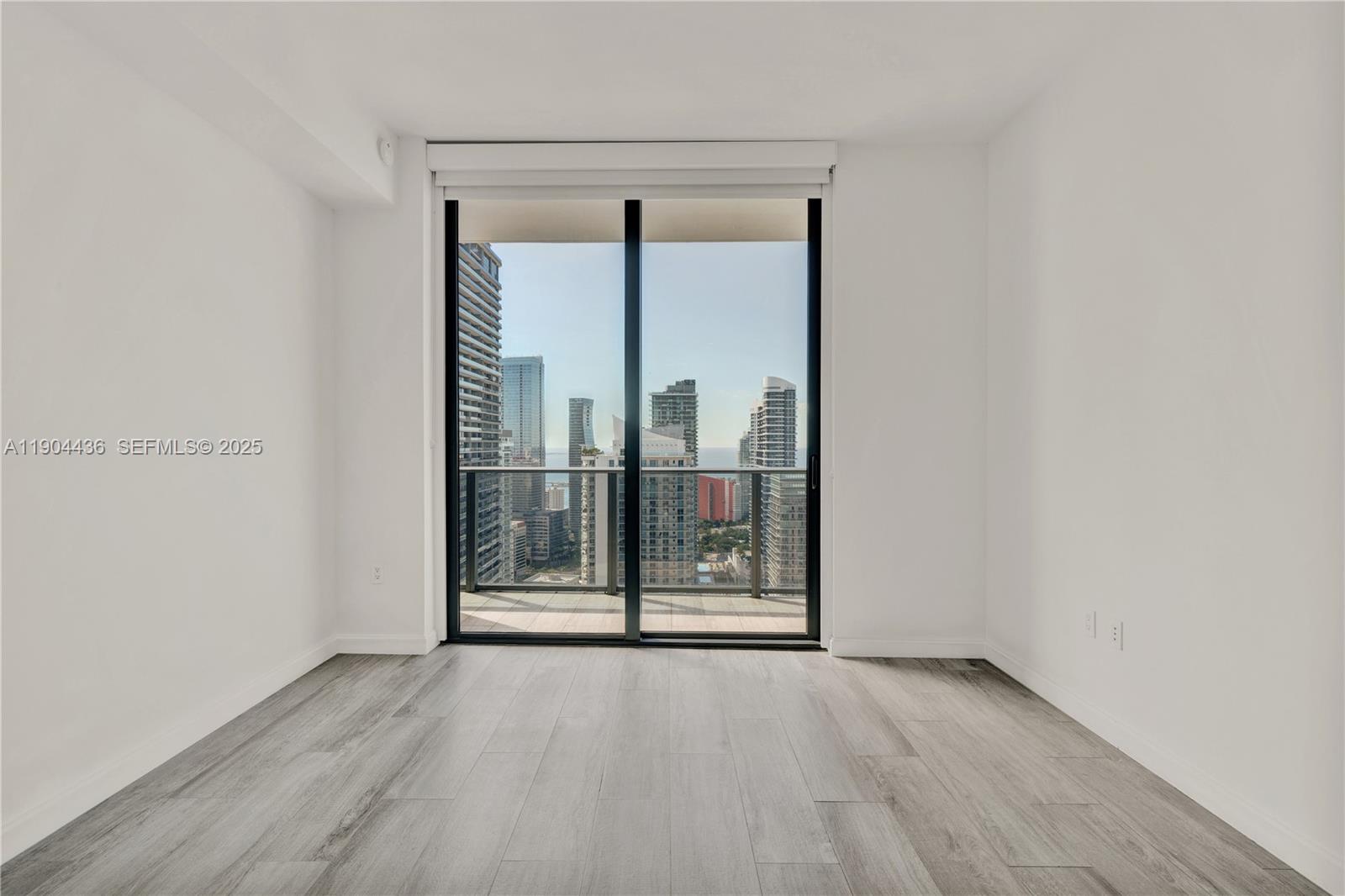 45 SW 9th St #4306, Miami FL 33130