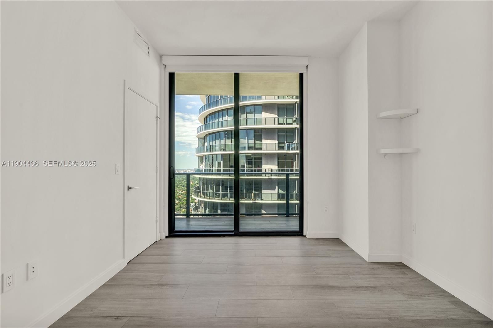 45 SW 9th St #4306, Miami FL 33130