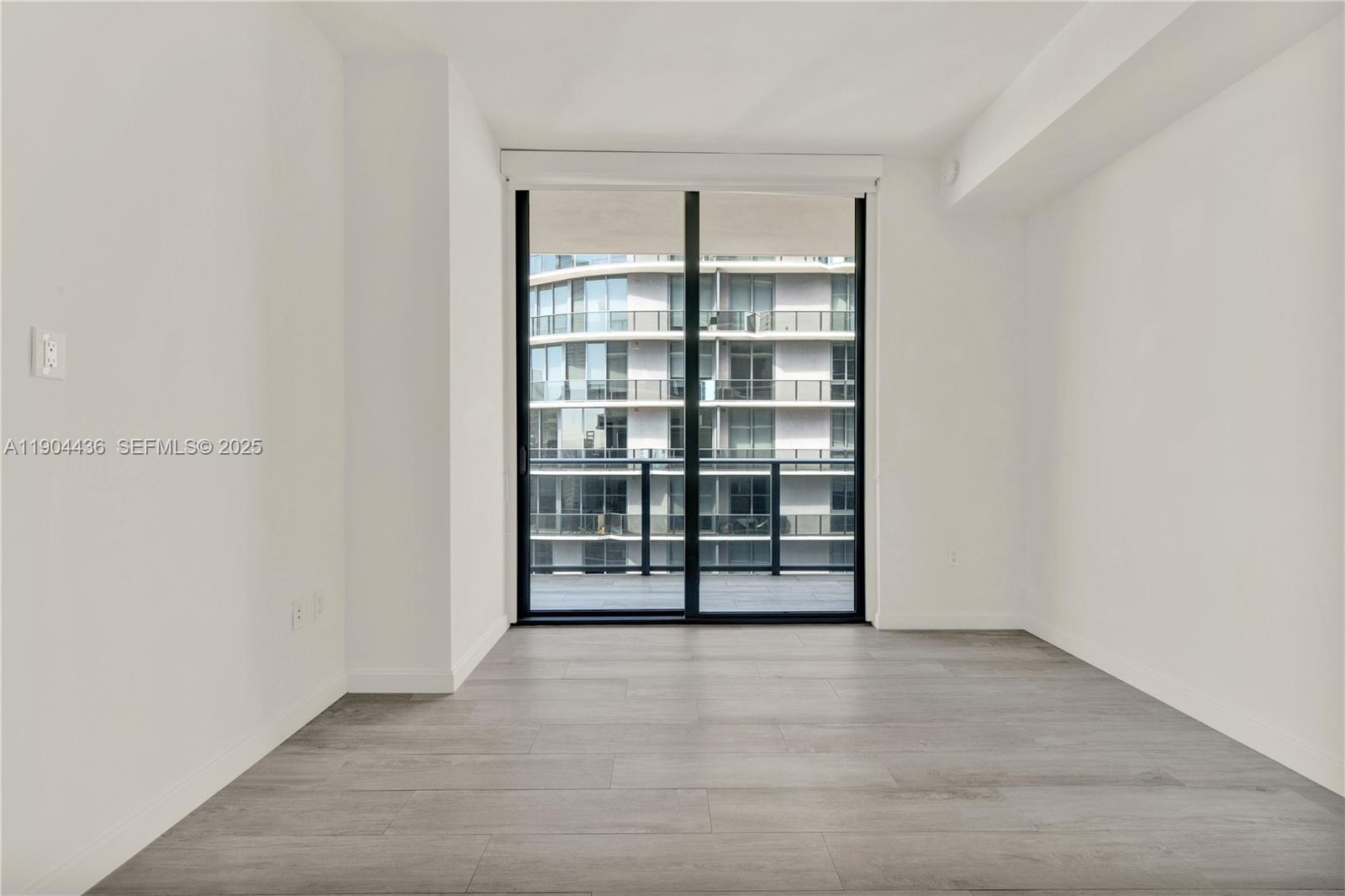 45 SW 9th St #4306, Miami FL 33130