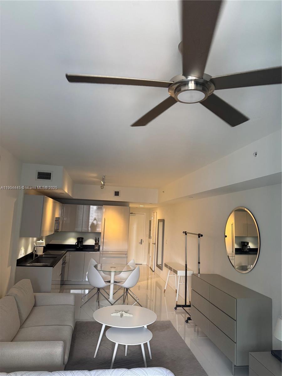 1010 Brickell Ave #2510, Miami FL 33131