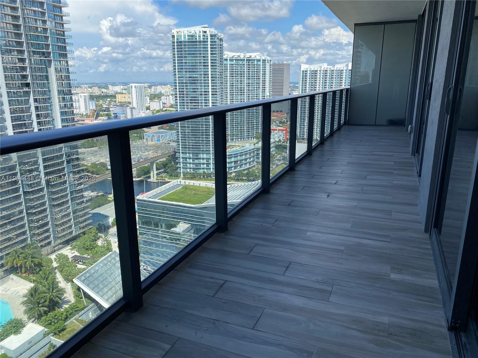 801 S Miami Ave #3410, Miami FL 33130