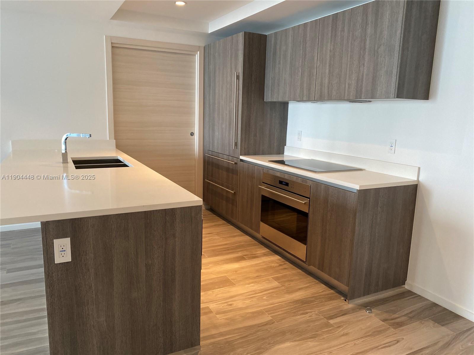801 S Miami Ave #3410, Miami FL 33130