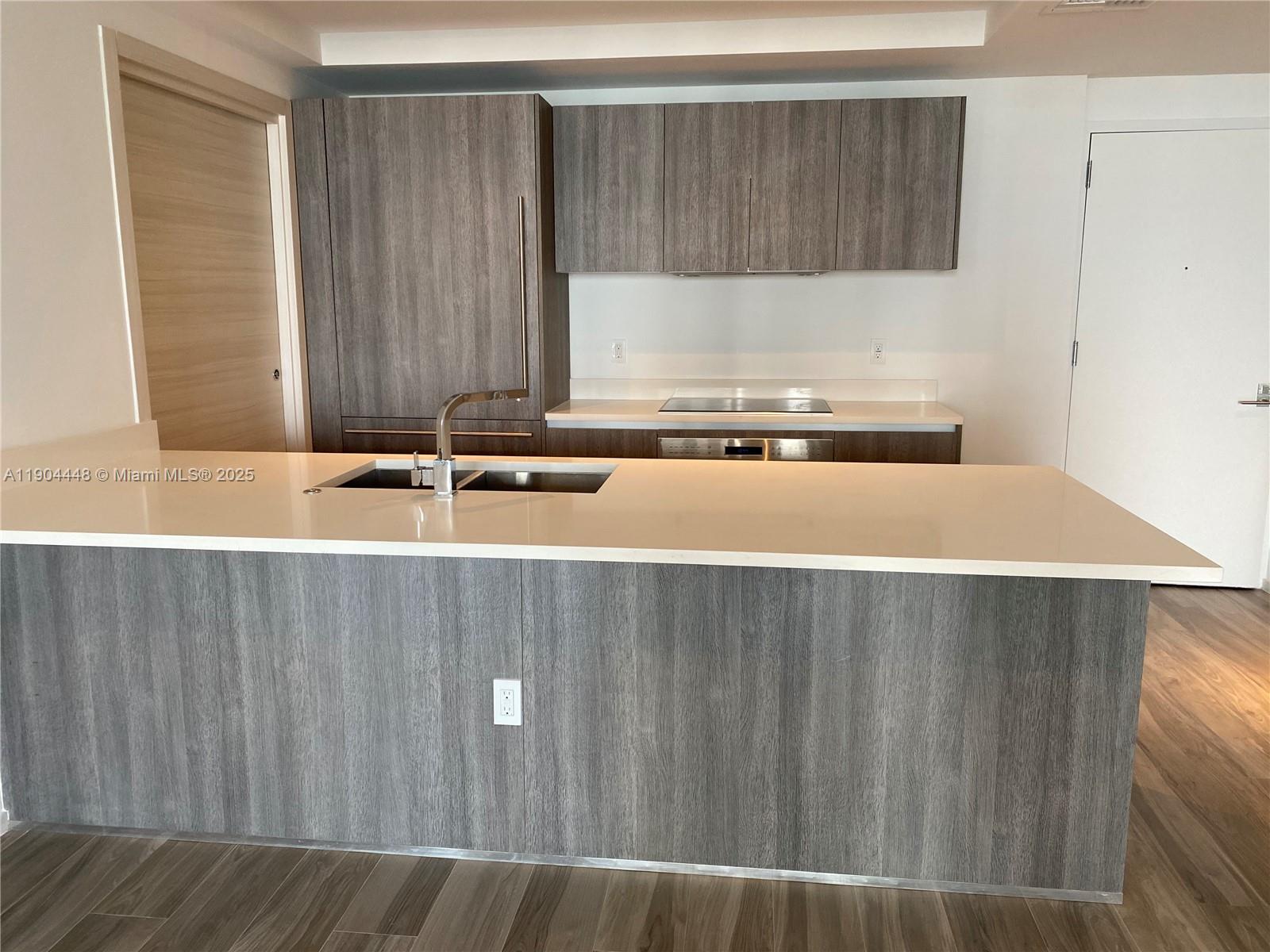 801 S Miami Ave #3410, Miami FL 33130