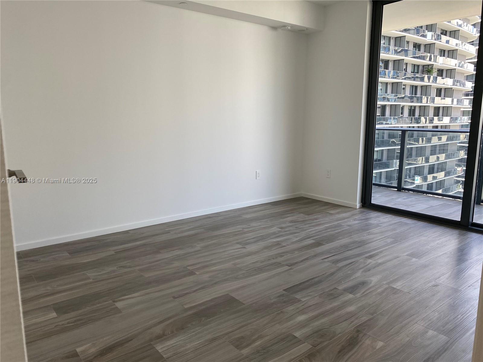 801 S Miami Ave #3410, Miami FL 33130
