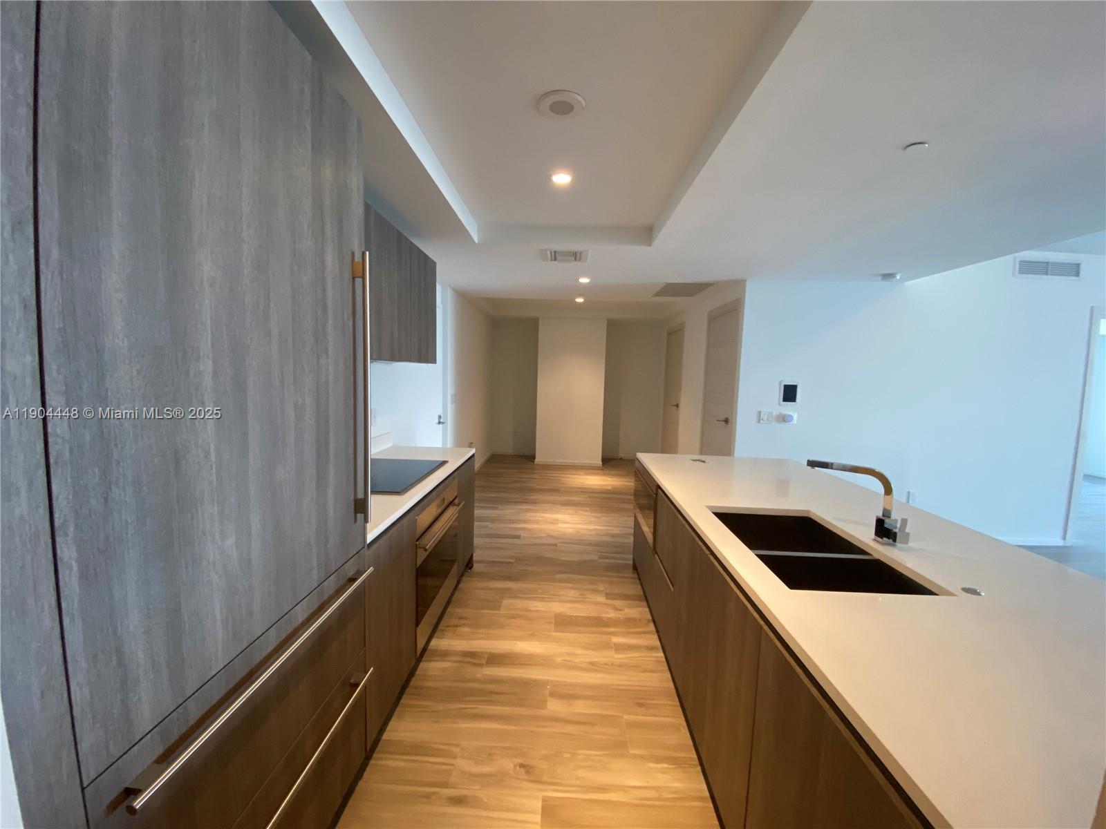 801 S Miami Ave #3410, Miami FL 33130