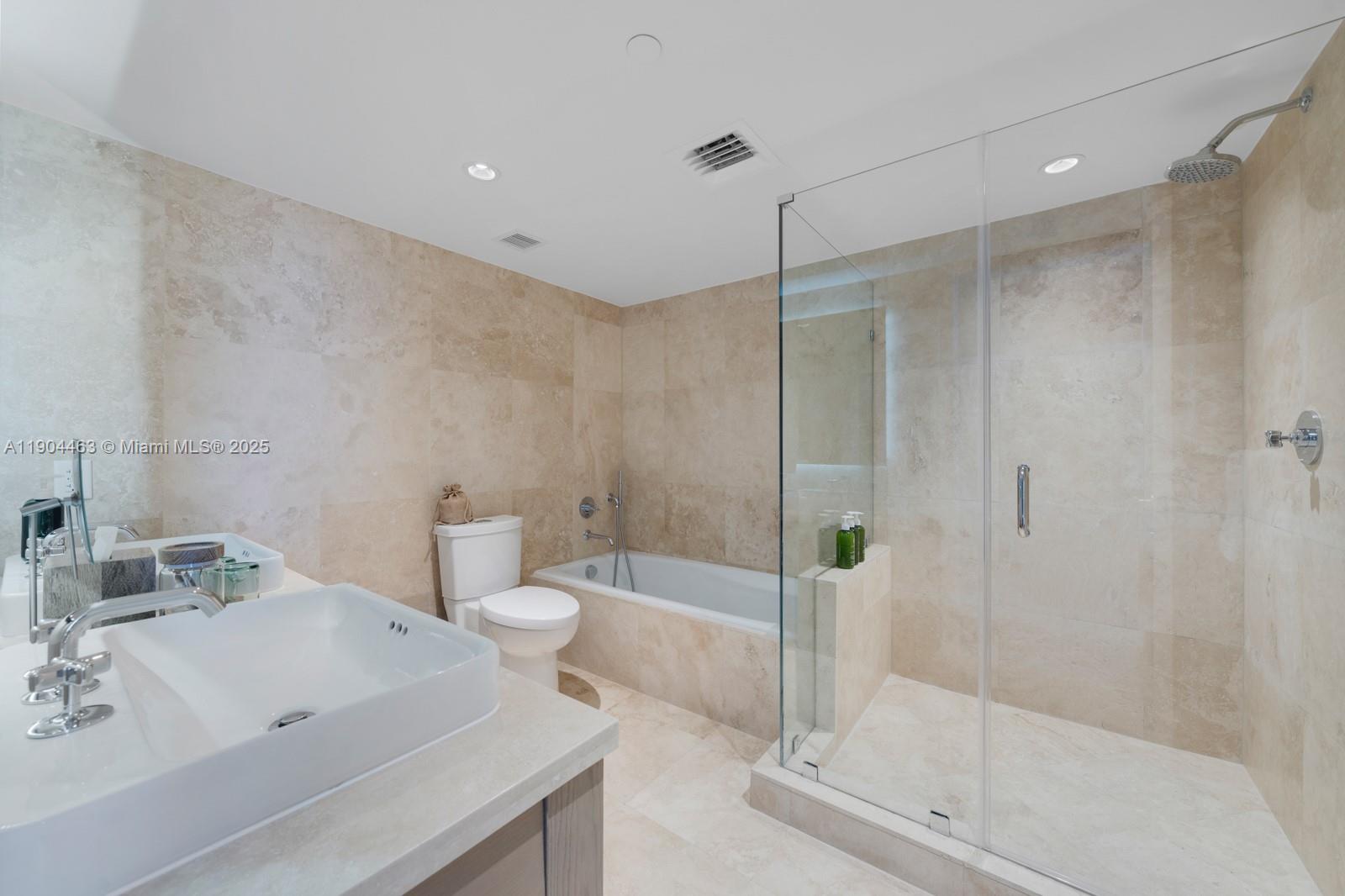102 24th St #1519, Miami Beach FL 33139