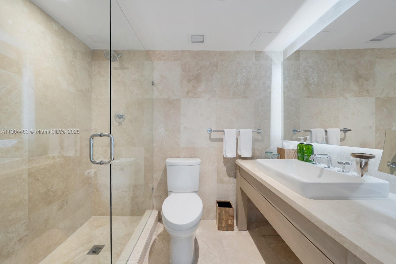 102 24th St #1519, Miami Beach FL 33139