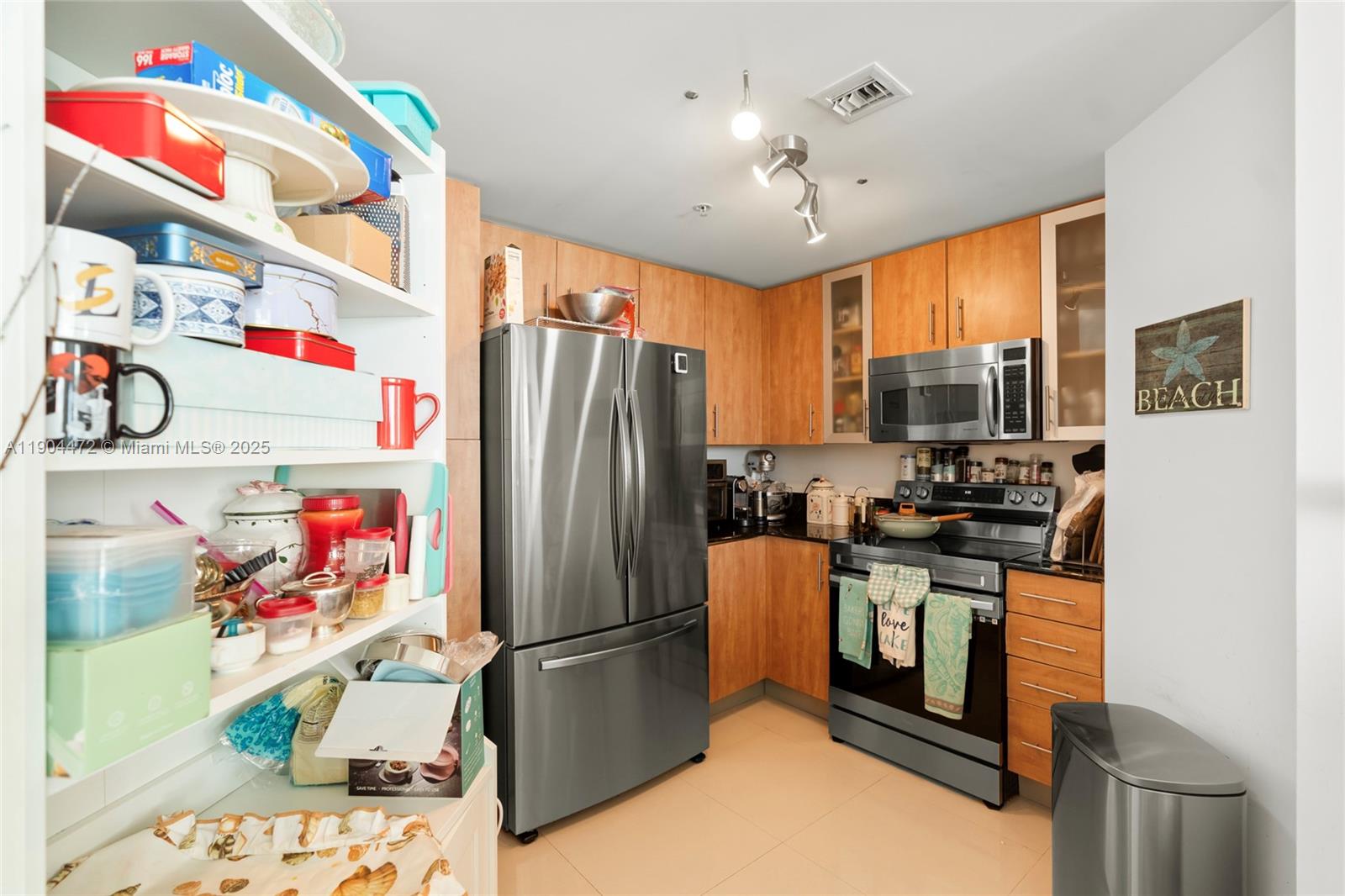7900 Harbor Island Dr #1223, North Bay Village FL 33141