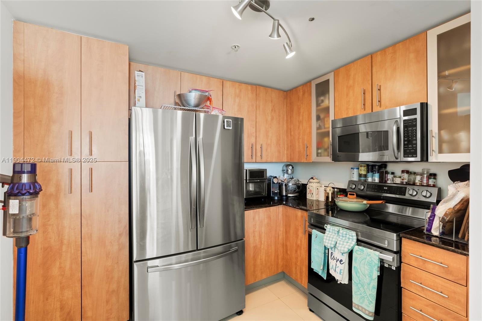 7900 Harbor Island Dr #1223, North Bay Village FL 33141