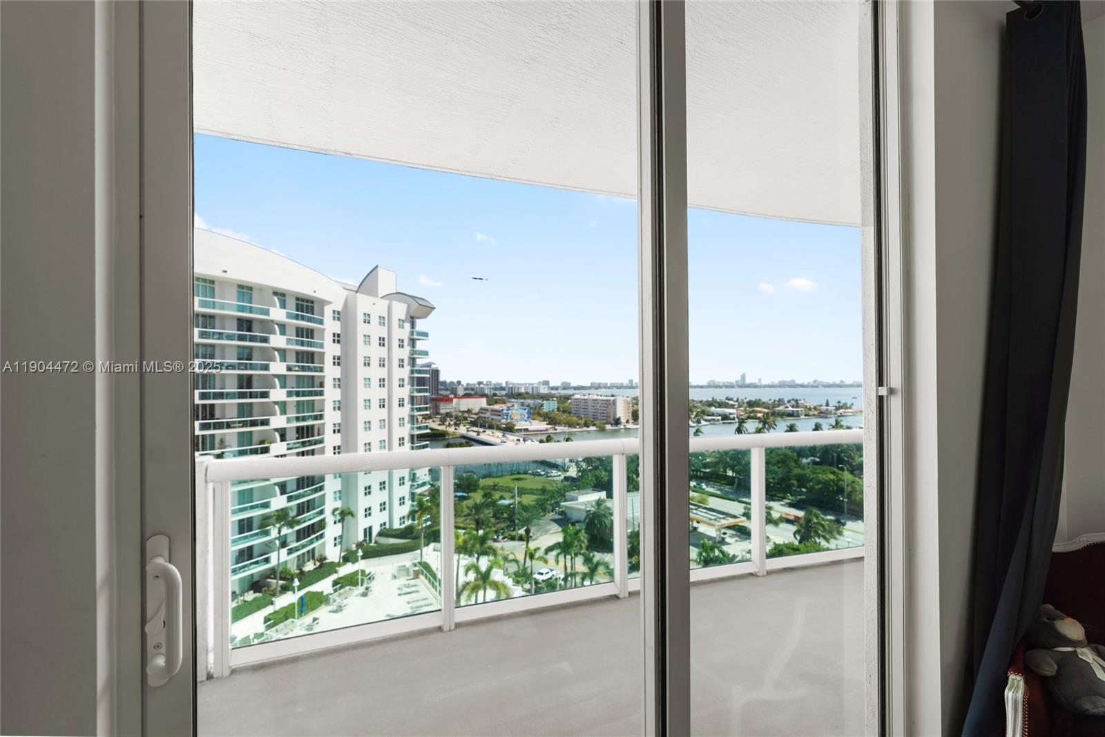 7900 Harbor Island Dr #1223, North Bay Village FL 33141