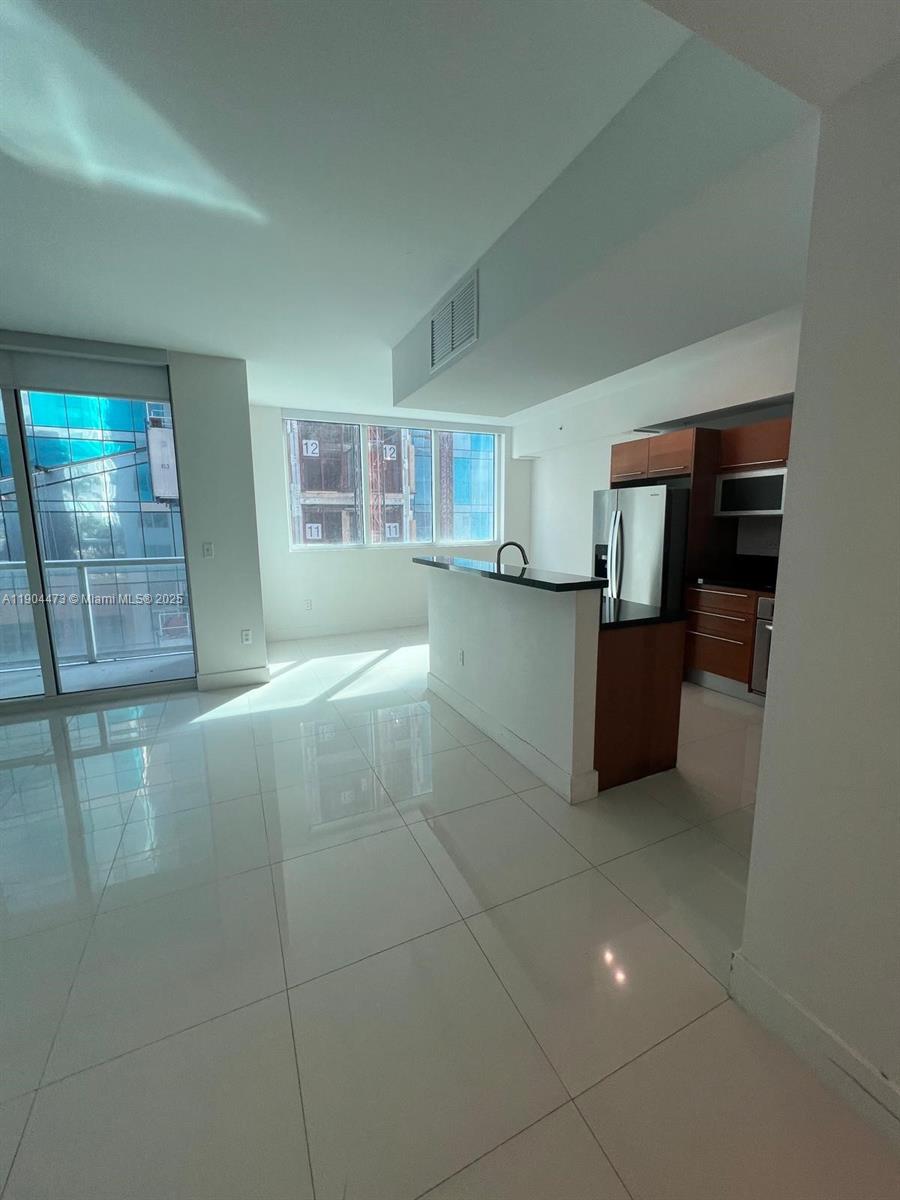 244 Biscayne Blvd #908, Miami FL 33132