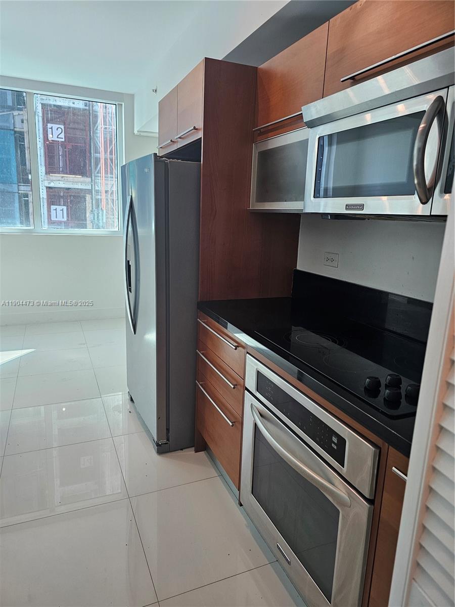 244 Biscayne Blvd #908, Miami FL 33132