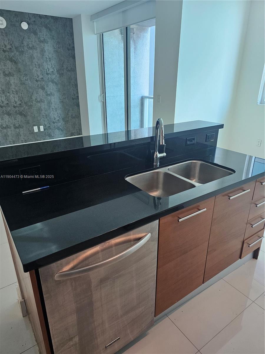244 Biscayne Blvd #908, Miami FL 33132