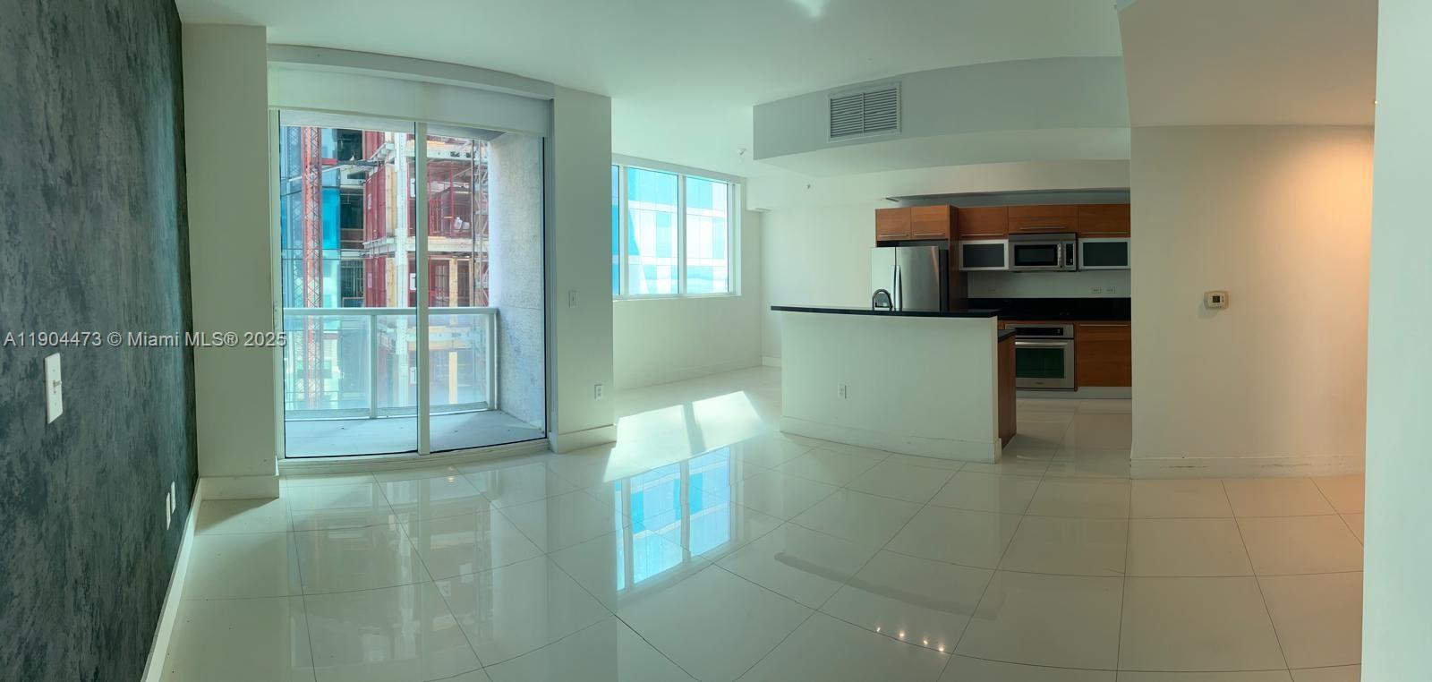 244 Biscayne Blvd #908, Miami FL 33132