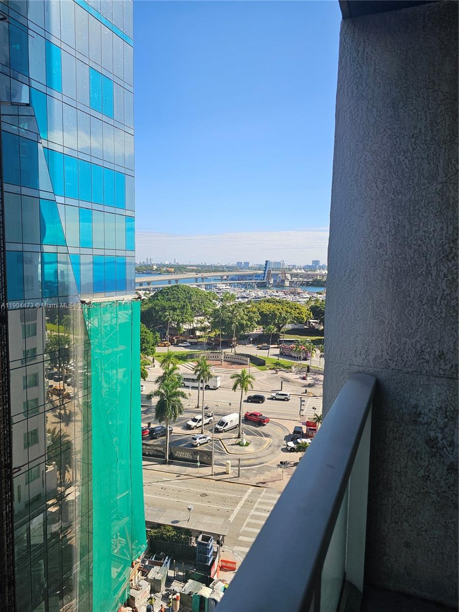 244 Biscayne Blvd #908, Miami FL 33132