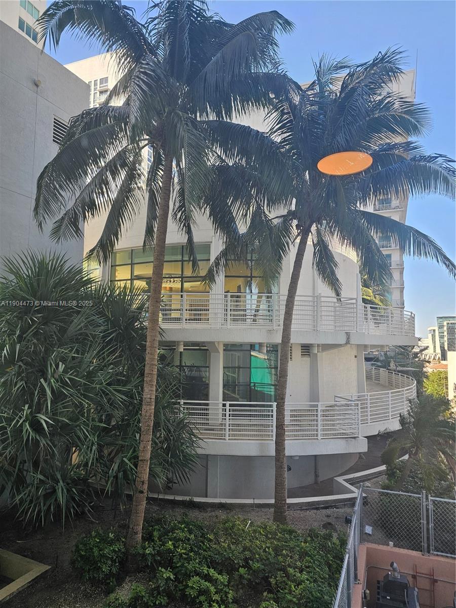 244 Biscayne Blvd #908, Miami FL 33132
