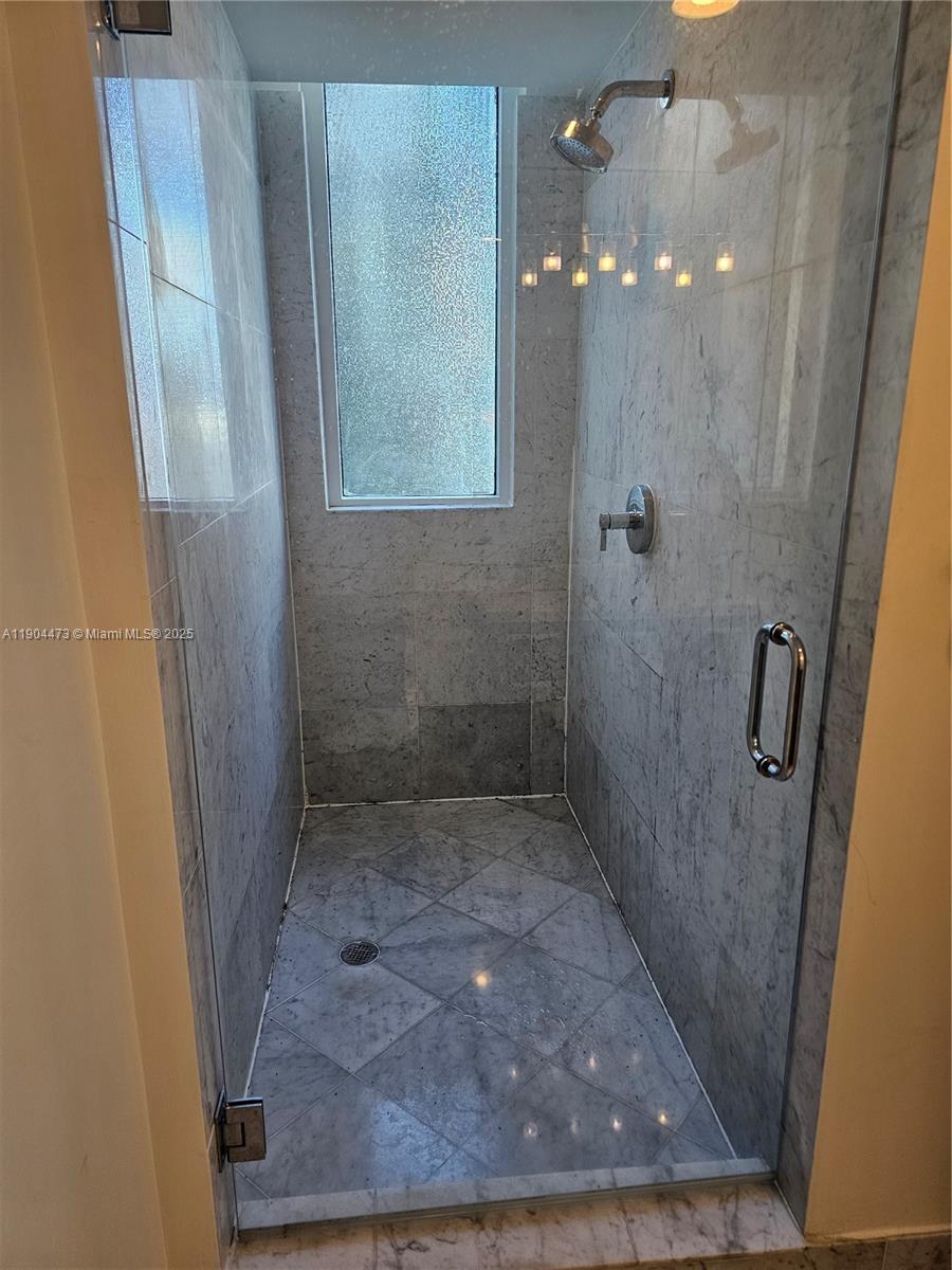 244 Biscayne Blvd #908, Miami FL 33132