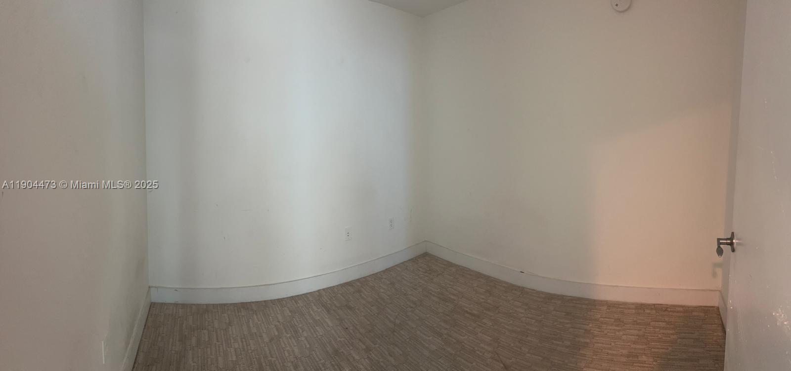 244 Biscayne Blvd #908, Miami FL 33132
