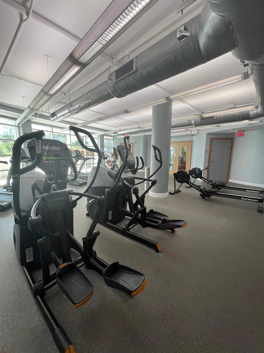 244 Biscayne Blvd #908, Miami FL 33132
