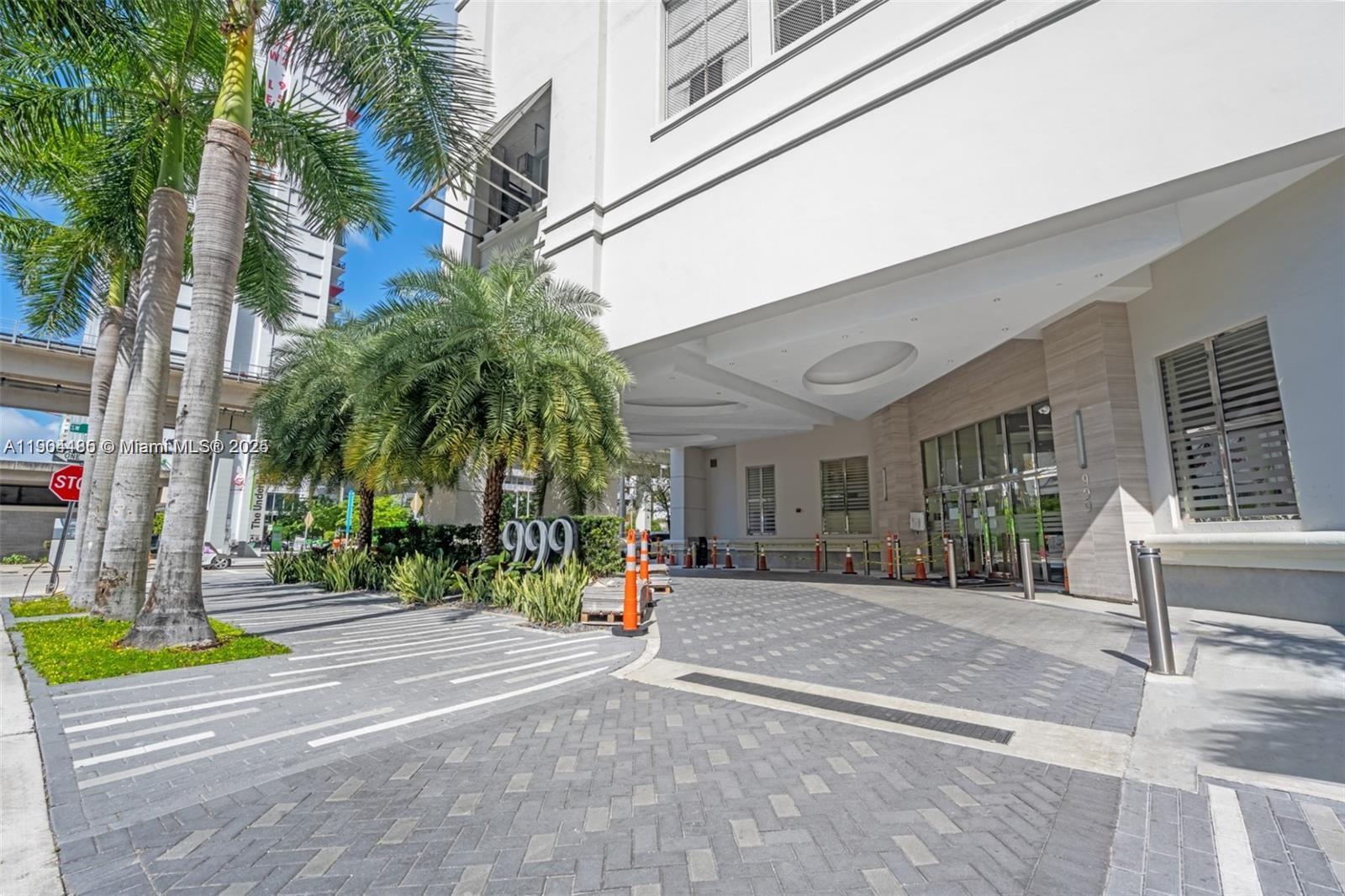 999 SW 1st Ave #1915, Miami FL 33130