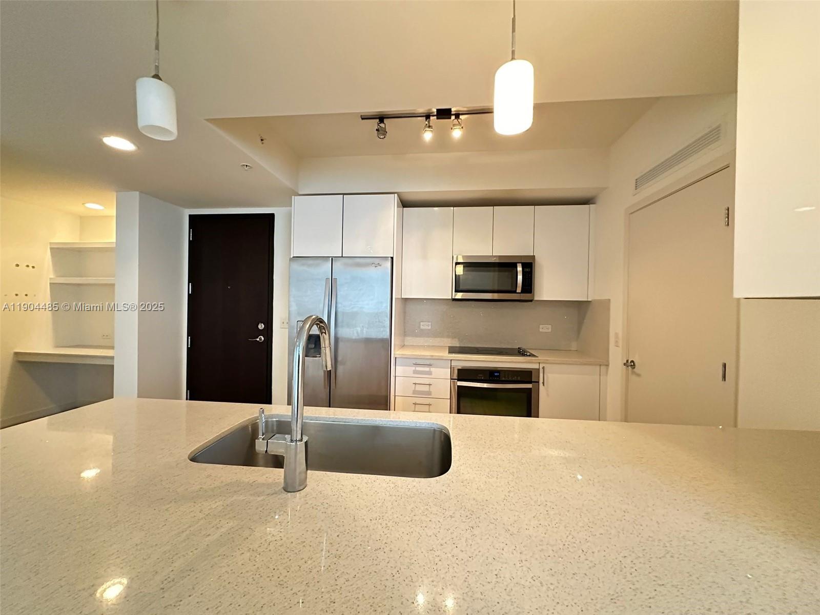 999 SW 1st Ave #1915, Miami FL 33130