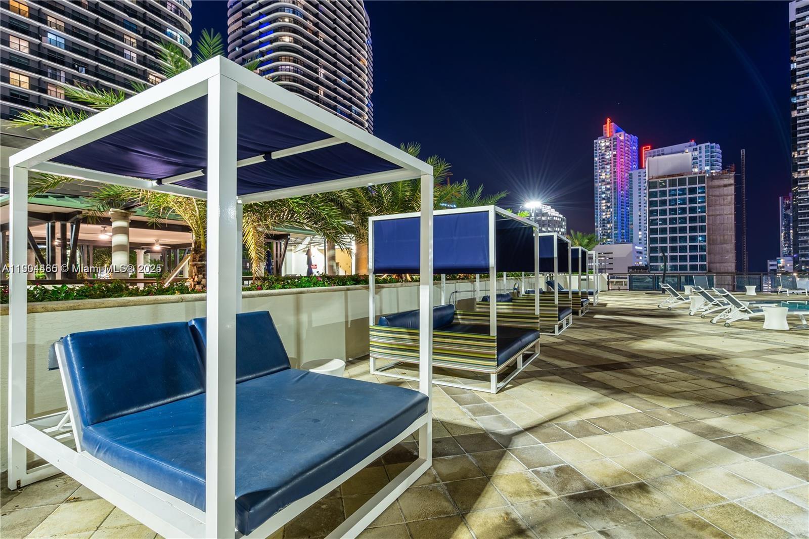 999 SW 1st Ave #1915, Miami FL 33130