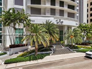 950 Brickell Bay Dr #1805, Miami FL 33131