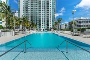 950 Brickell Bay Dr #1805, Miami FL 33131