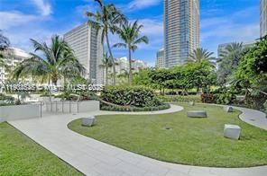 950 Brickell Bay Dr #1805, Miami FL 33131