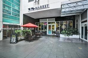 950 Brickell Bay Dr #1805, Miami FL 33131