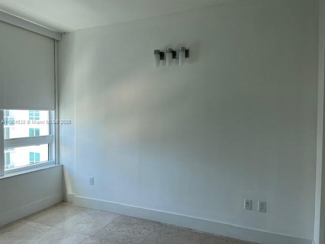 950 Brickell Bay Dr #1805, Miami FL 33131