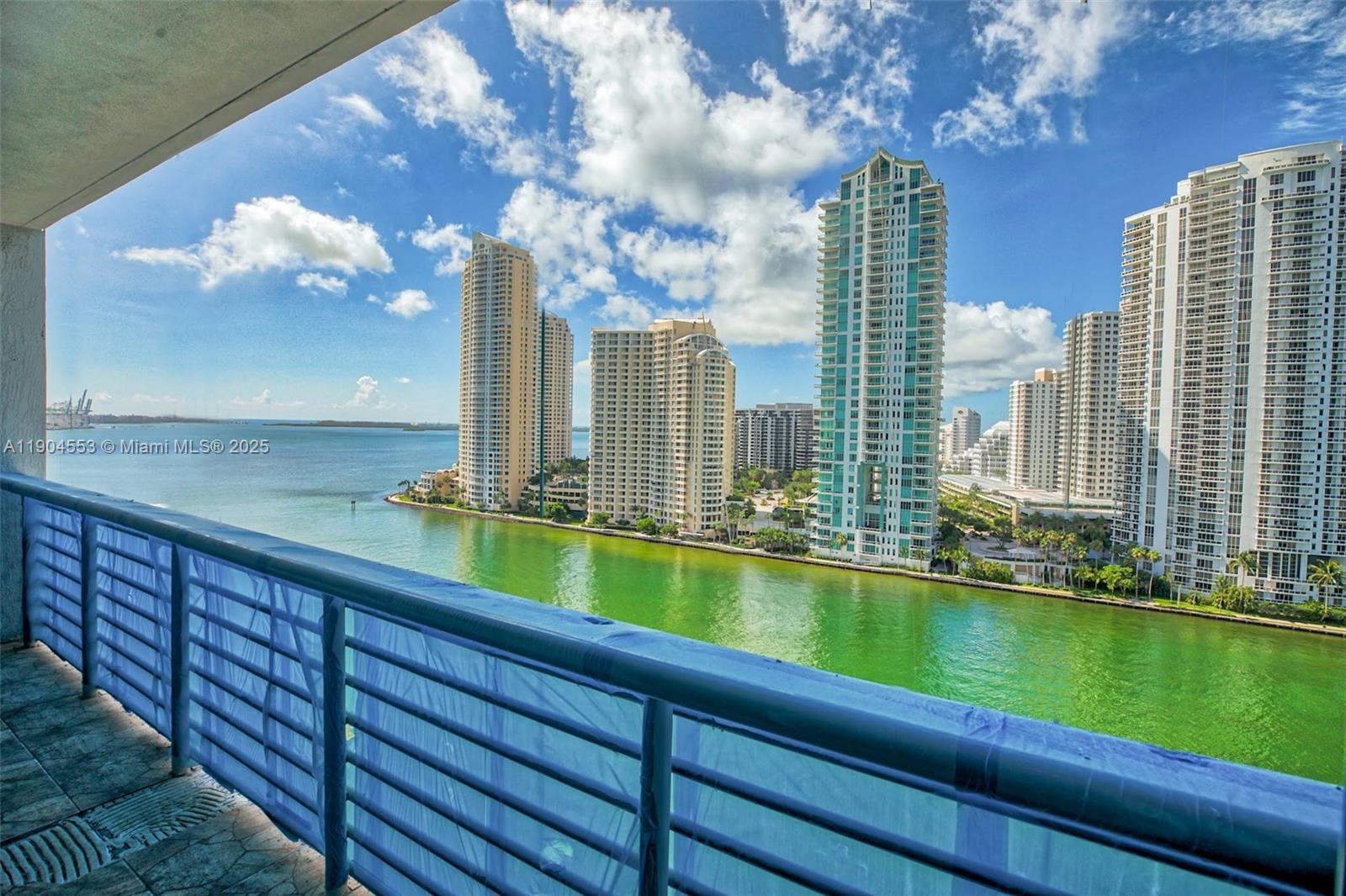 325 S Biscayne Blvd #1717, Miami FL 33131