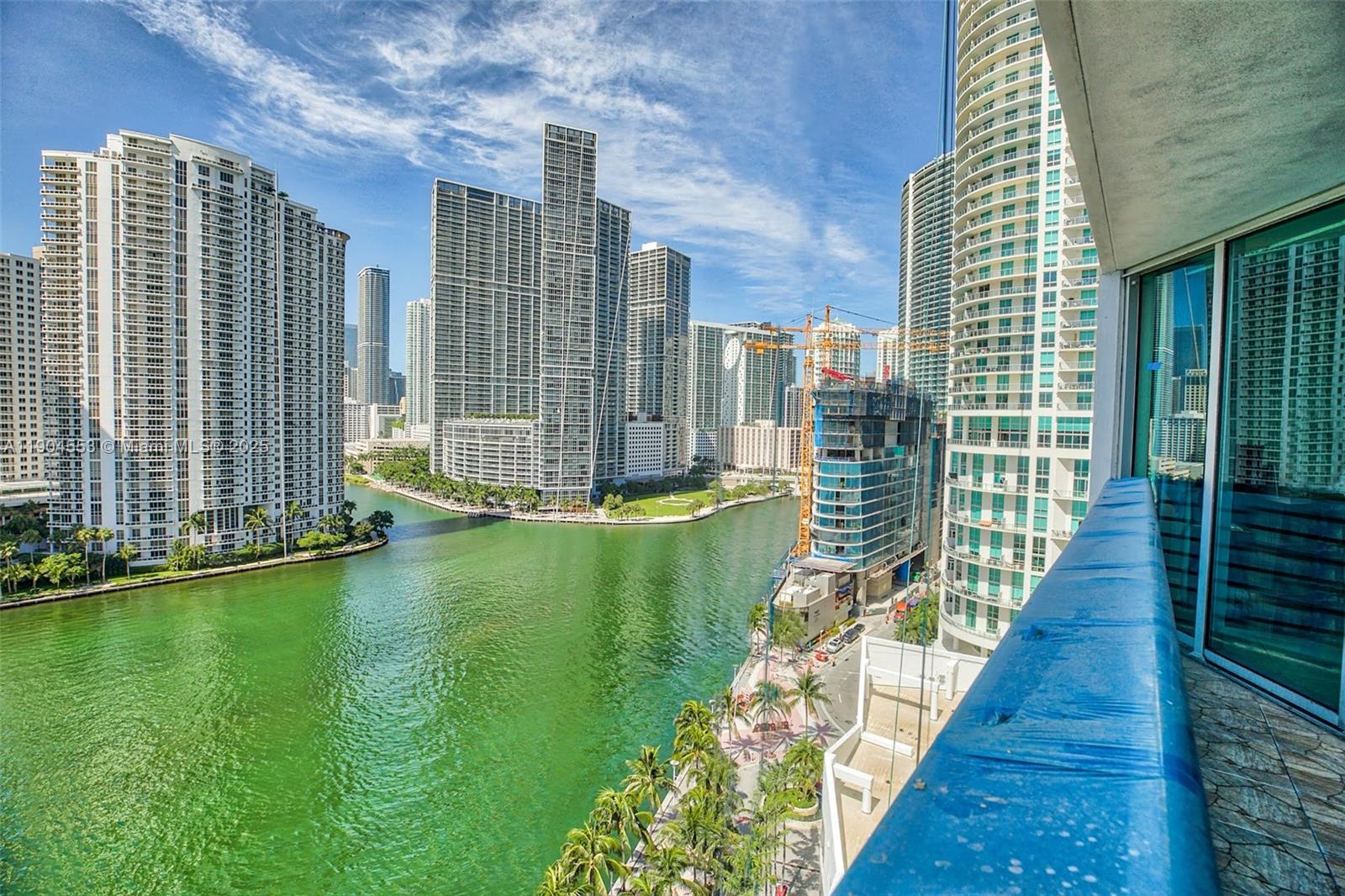 325 S Biscayne Blvd #1717, Miami FL 33131