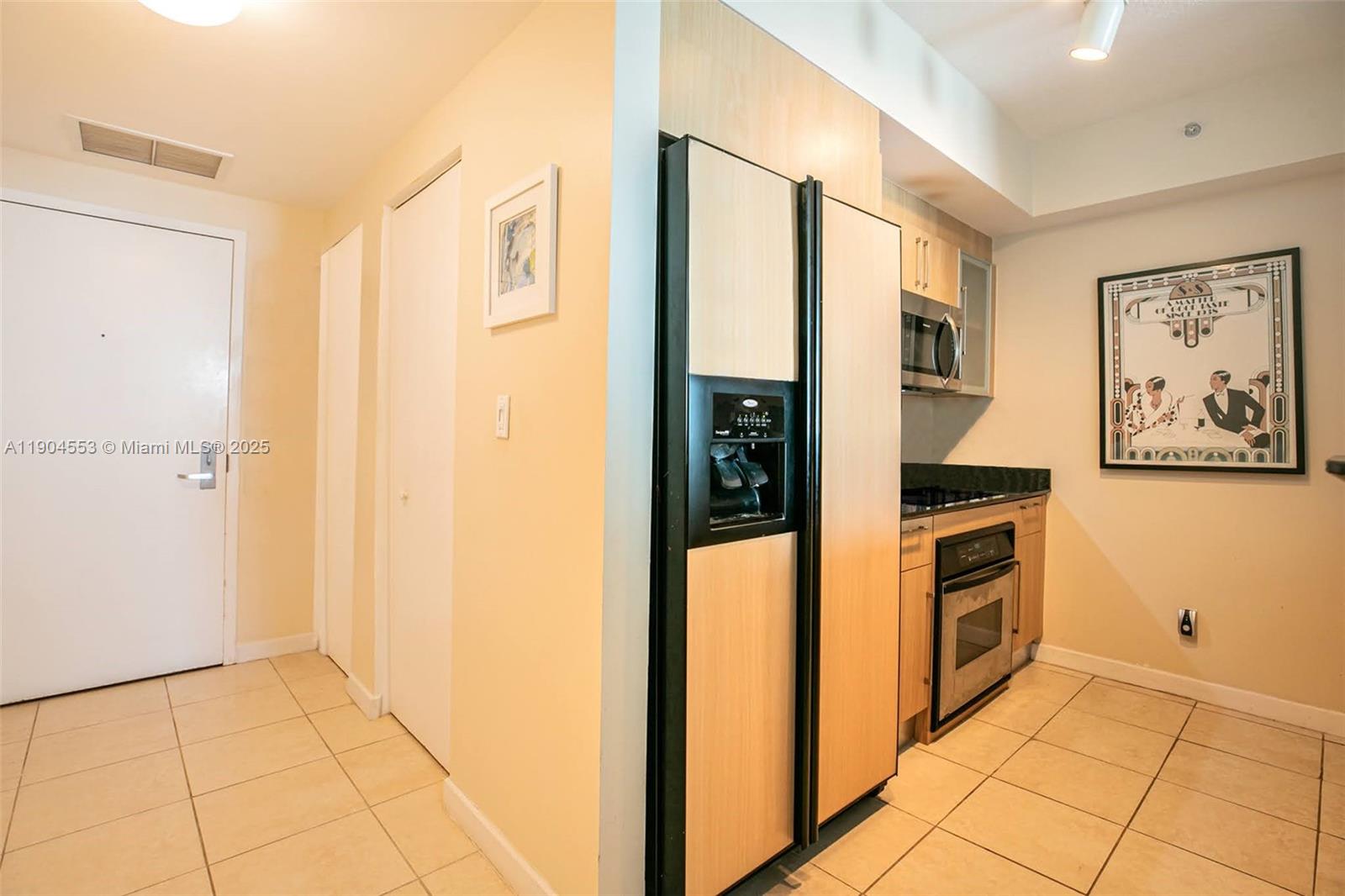 325 S Biscayne Blvd #1717, Miami FL 33131