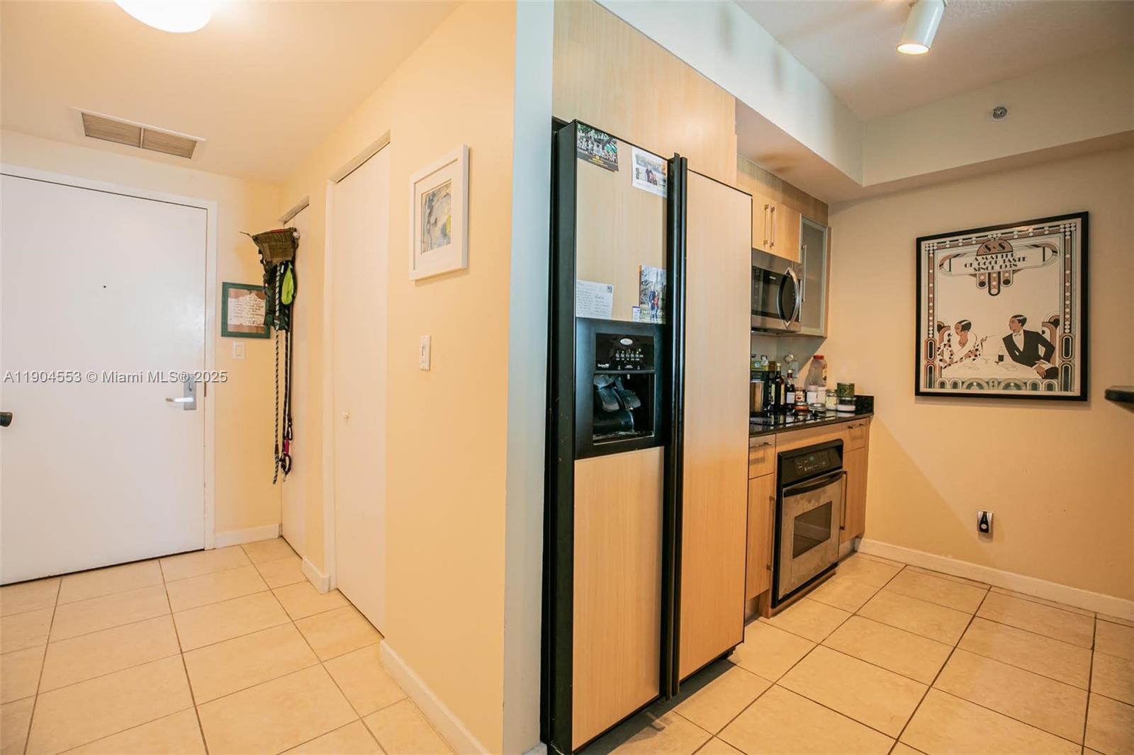 325 S Biscayne Blvd #1717, Miami FL 33131