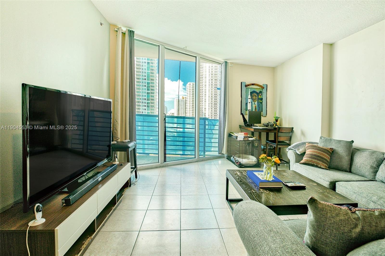 325 S Biscayne Blvd #1717, Miami FL 33131