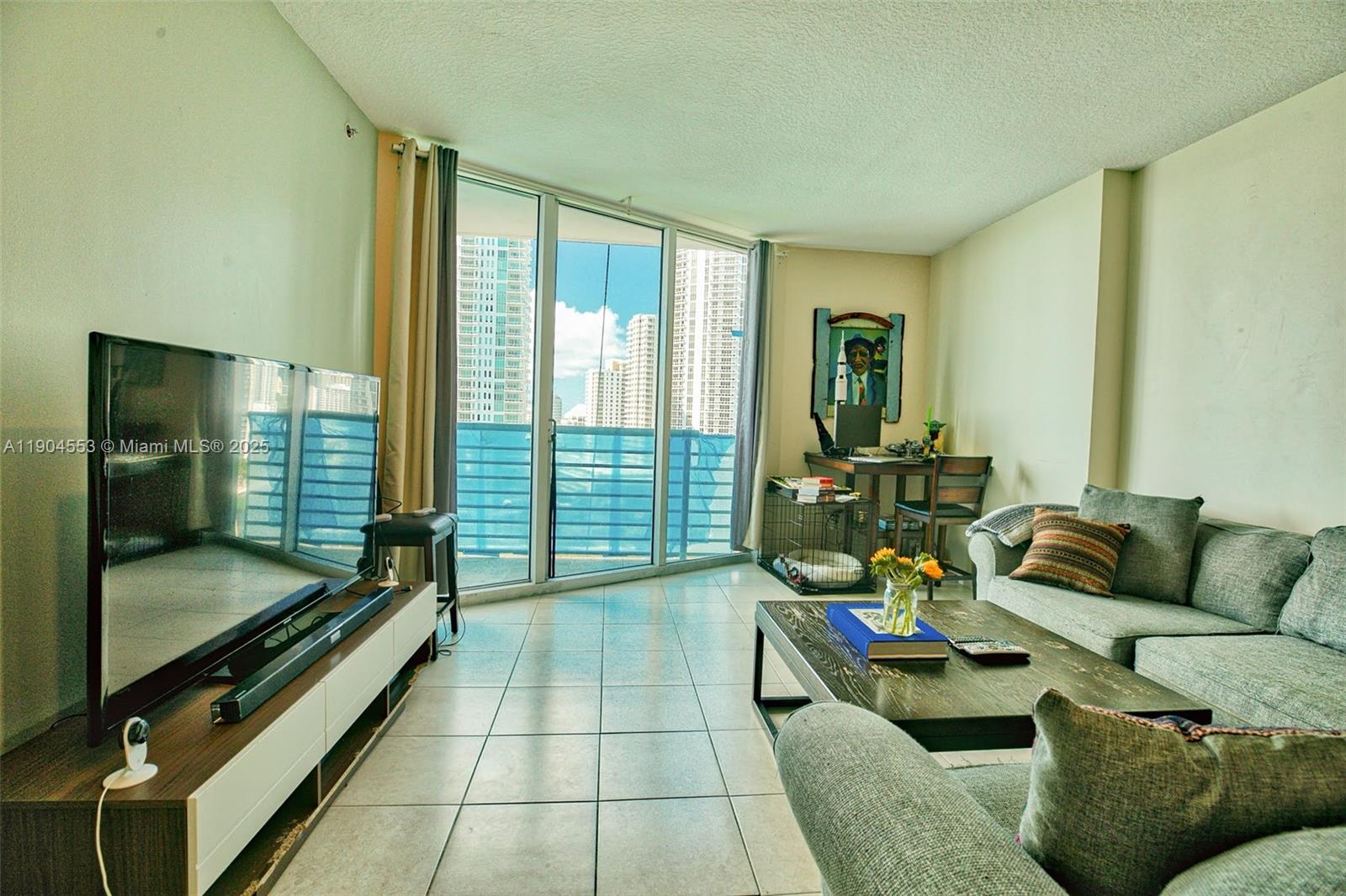325 S Biscayne Blvd #1717, Miami FL 33131