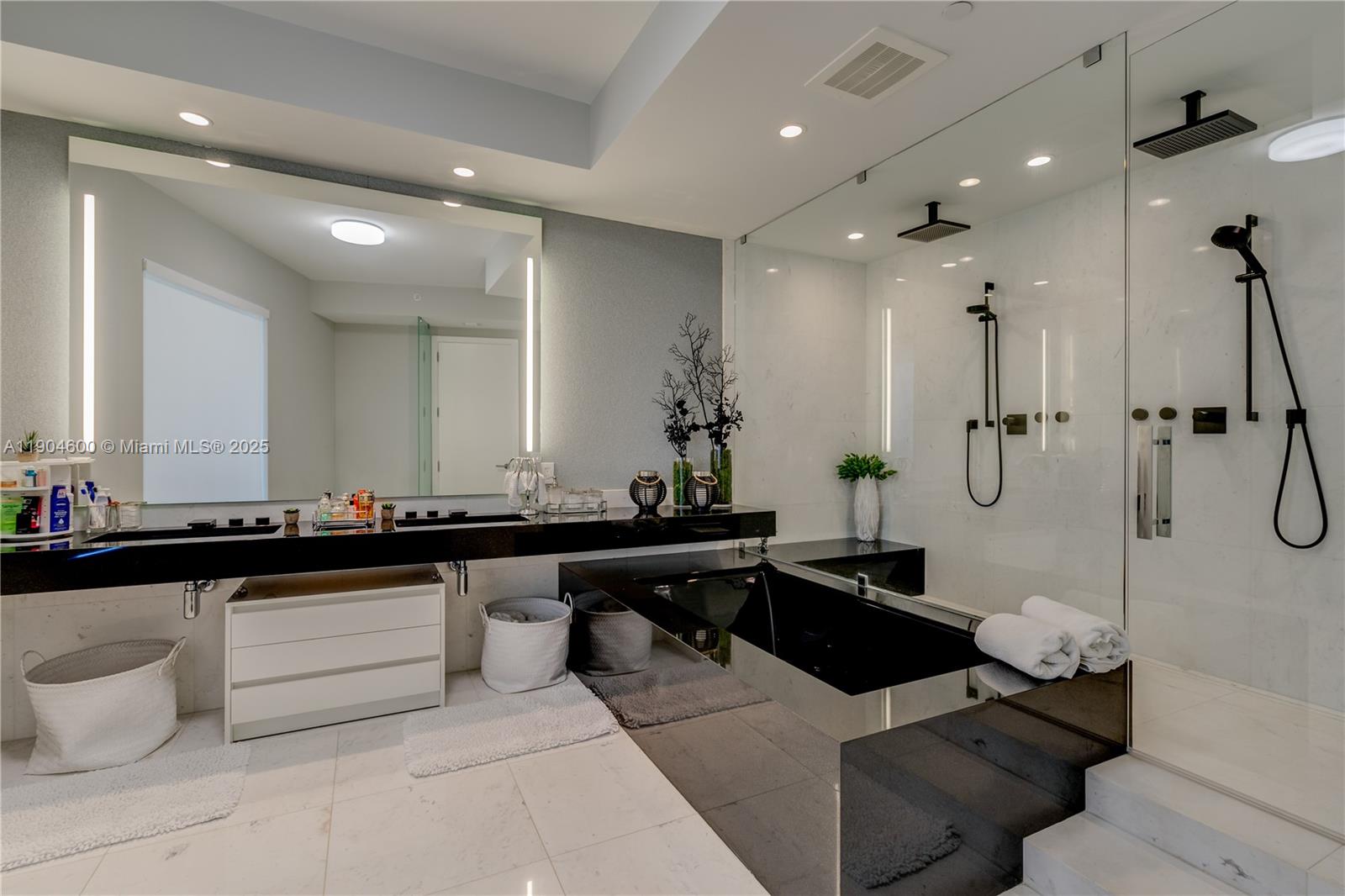 18555 Collins Ave #2403, Sunny Isles Beach FL 33160