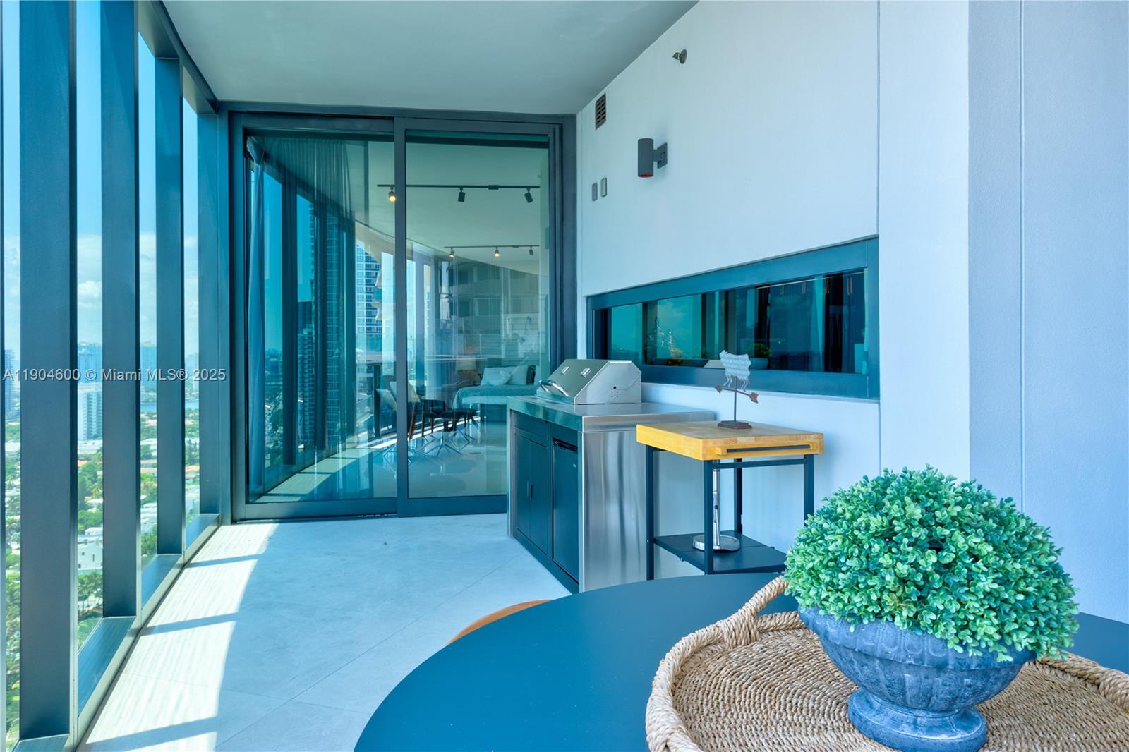 18555 Collins Ave #2403, Sunny Isles Beach FL 33160
