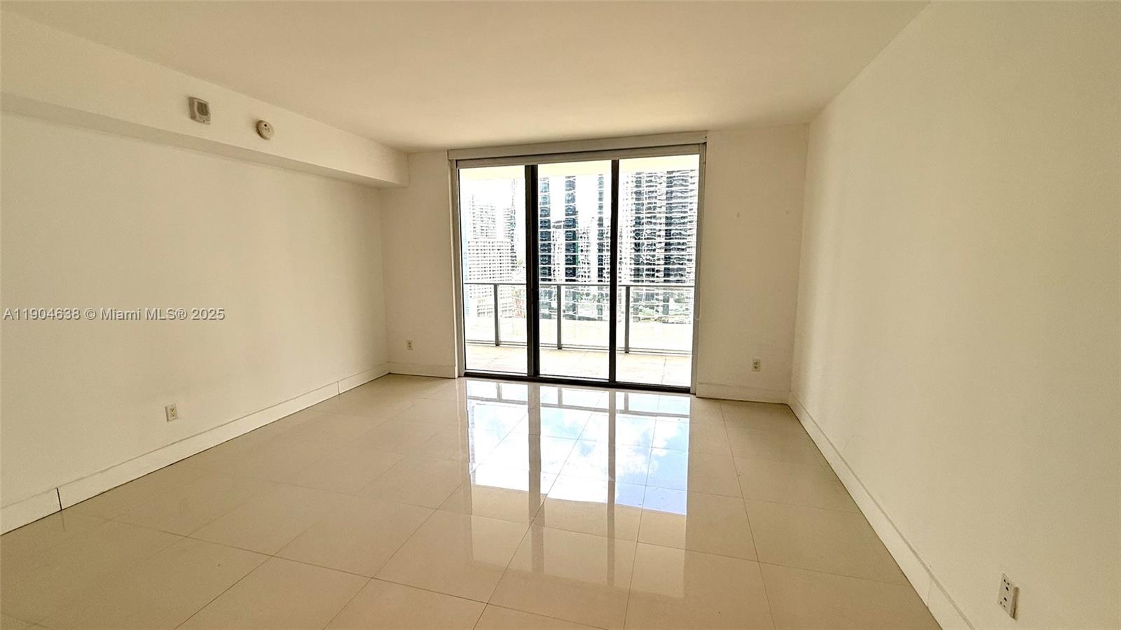1300 Brickell Bay Dr #2300, Miami FL 33131