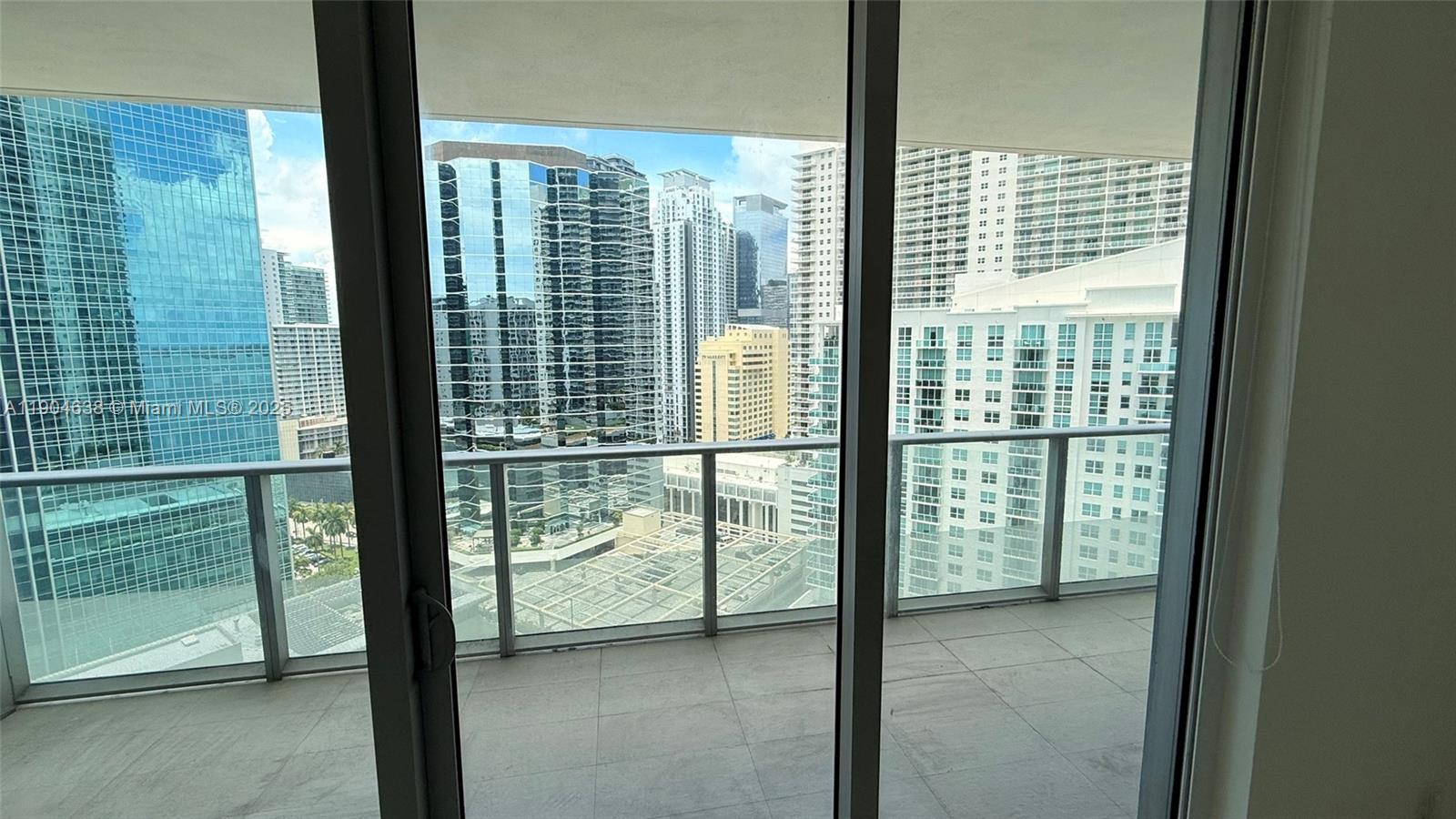 1300 Brickell Bay Dr #2300, Miami FL 33131
